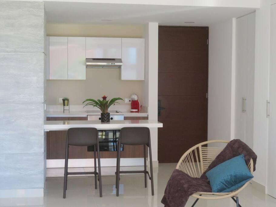 Elegant Apartment Well Located In The Hotel Zone Of Cancún Buitenkant foto