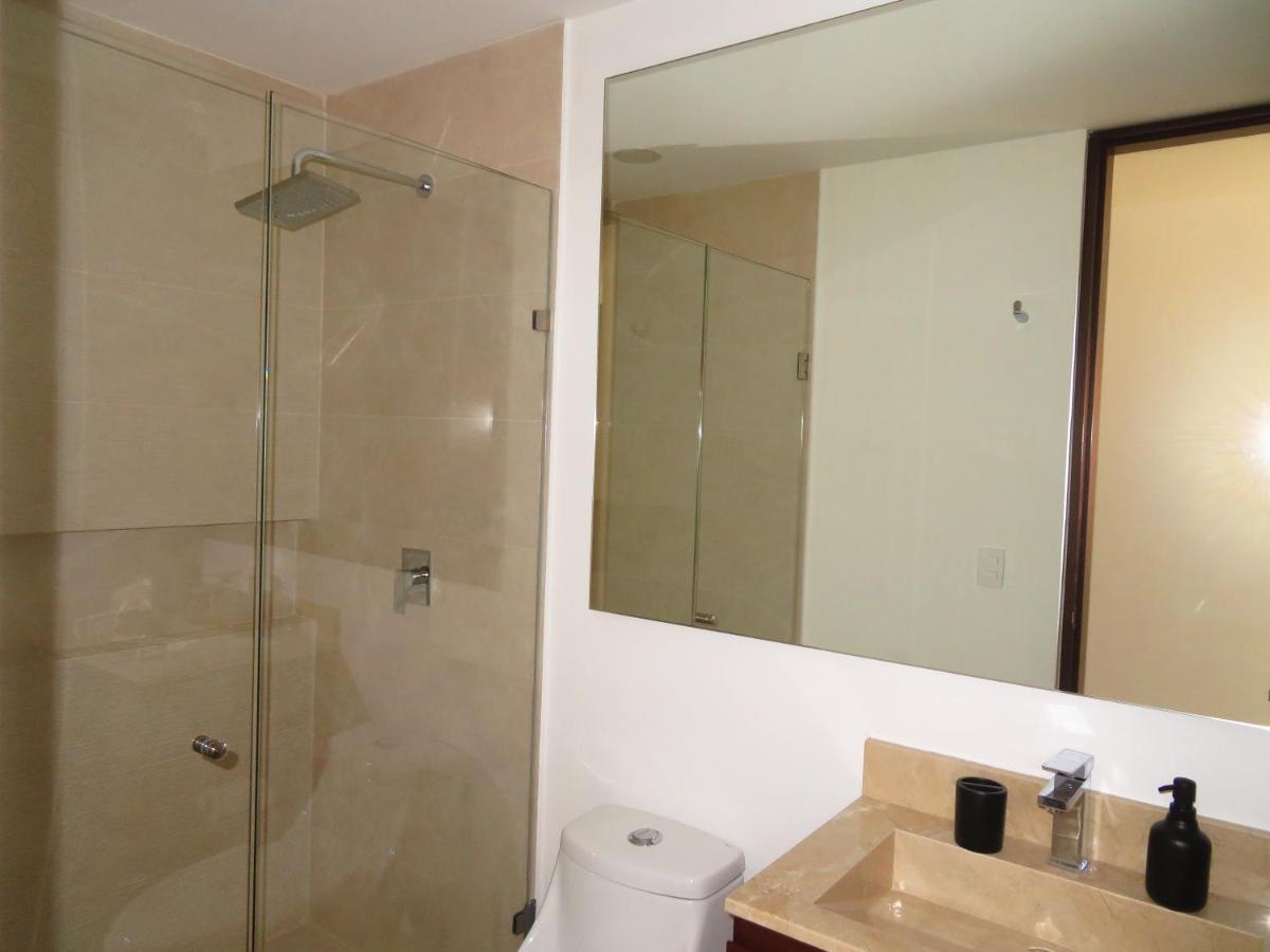 Elegant Apartment Well Located In The Hotel Zone Of Cancún Buitenkant foto
